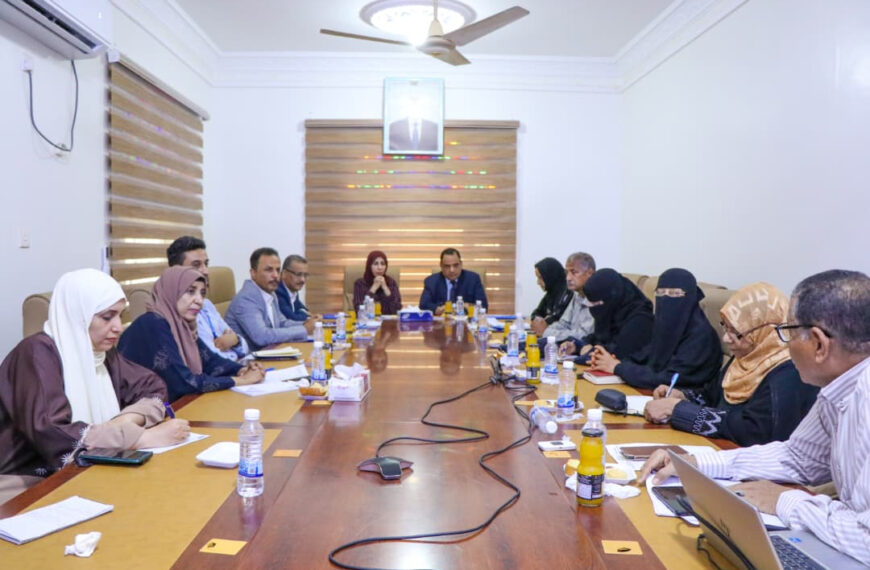 لجنة تسيير الأمن الغذائي بعدن تناقش الاستراتيجية الوطنية للأمن الغذائي 2026-2030