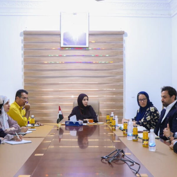 وزيرة التخطيط تبحث مع منظمة رعاية الاطفال الدولية تعزيز الشراكة ودعم برامج التعافي