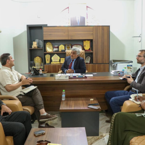 نائب وزير التخطيط يبحث مع شركاء الأمن الغذائي سبل معالجة الفجوة الغذائية وتعزيز برامج التغذية