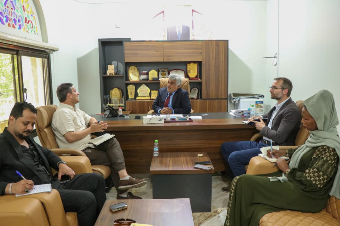نائب وزير التخطيط يبحث مع شركاء الأمن الغذائي سبل معالجة الفجوة الغذائية وتعزيز برامج التغذية