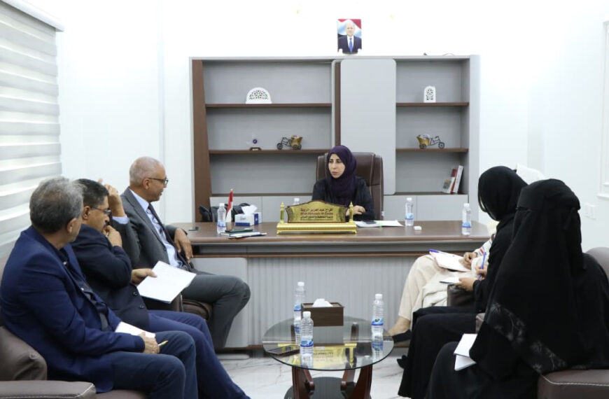 وزيرة التخطيط تبحث مع المنسق المقيم للشؤون الانسانية في اليمن تعزيز التنسيق ودعم أولويات التنمية