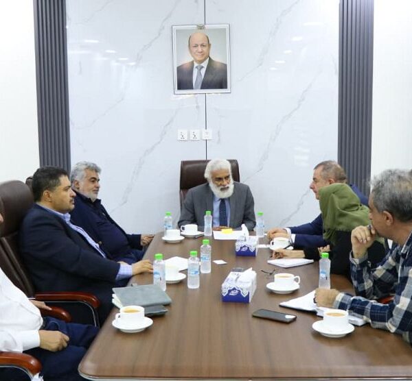 وزير التخطيط يبحث مع مسؤولين أمميين تعزيز الاستجابة الإنسانية للنازحين