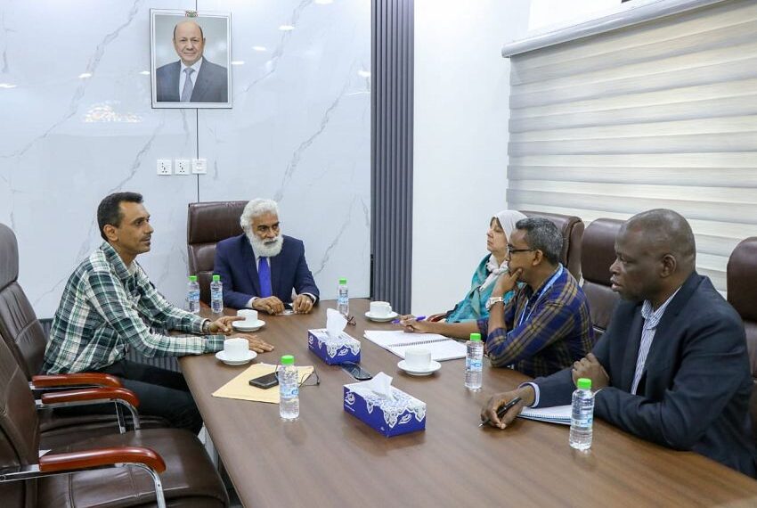 وزير التخطيط يبحث مع الاوتشا وممثلي المنظمات الدولية والمحلية تعزيز التنسيق للاستجابة لتداعيات النزوح