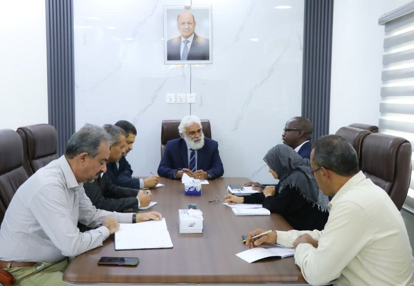 وزير التخطيط يبحث مع المفوضية السامية تعزيز التدخلات الانسانية ومشاريع دعم النازحين